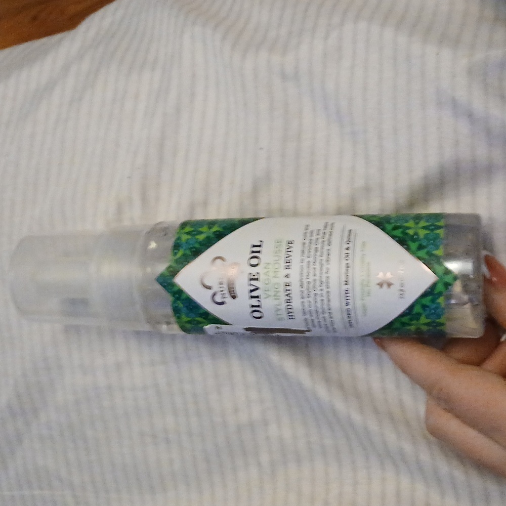 🚨5/$20🚨Nubian Olive Oil Mousse & Aussie Miracle Curls Milk